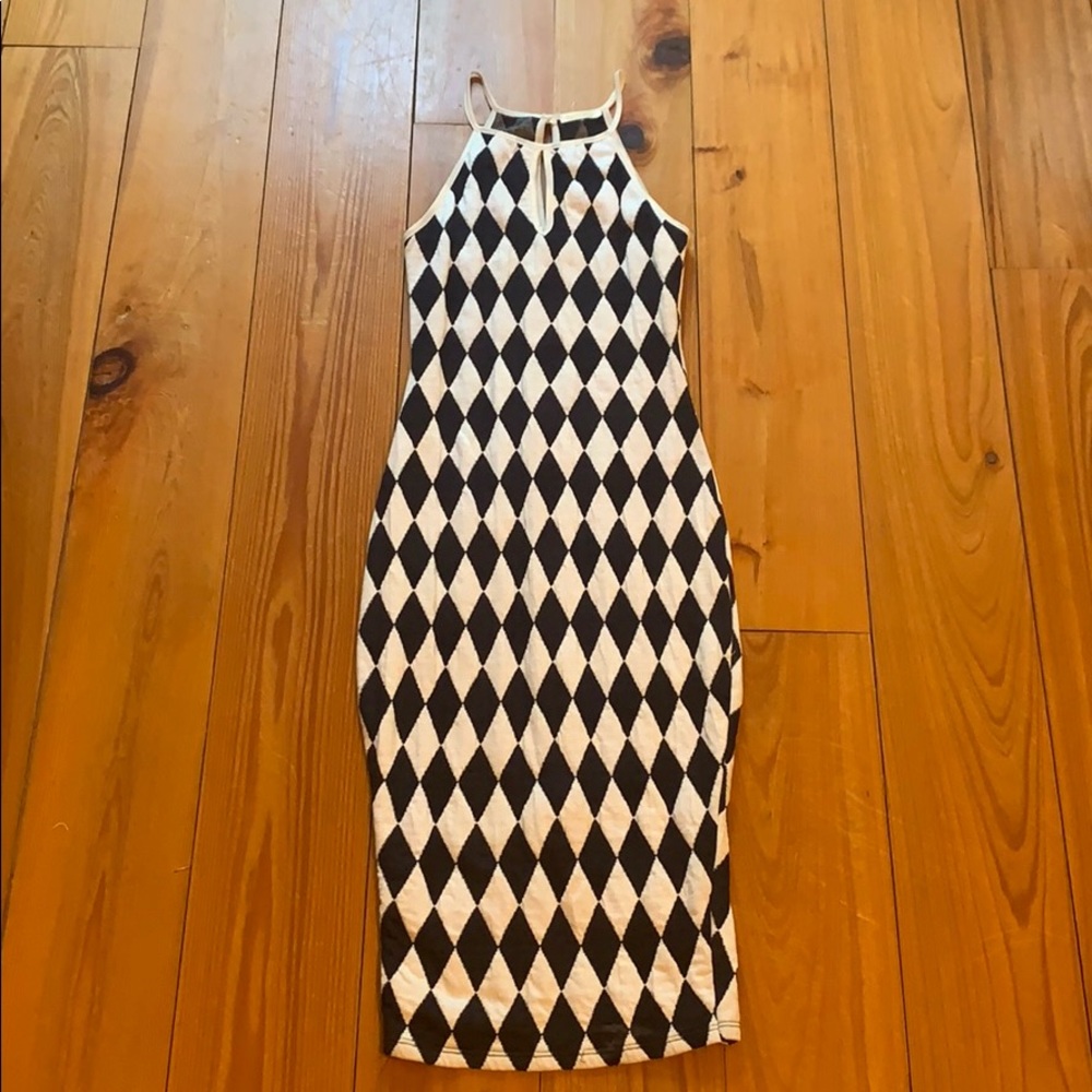 Whit and navy blue dress